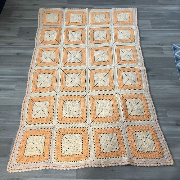 VTG Granny Square Crochet Afghan Quilt Blanket Throw Orange Peach 48” x 74” - Picture 2 of 4